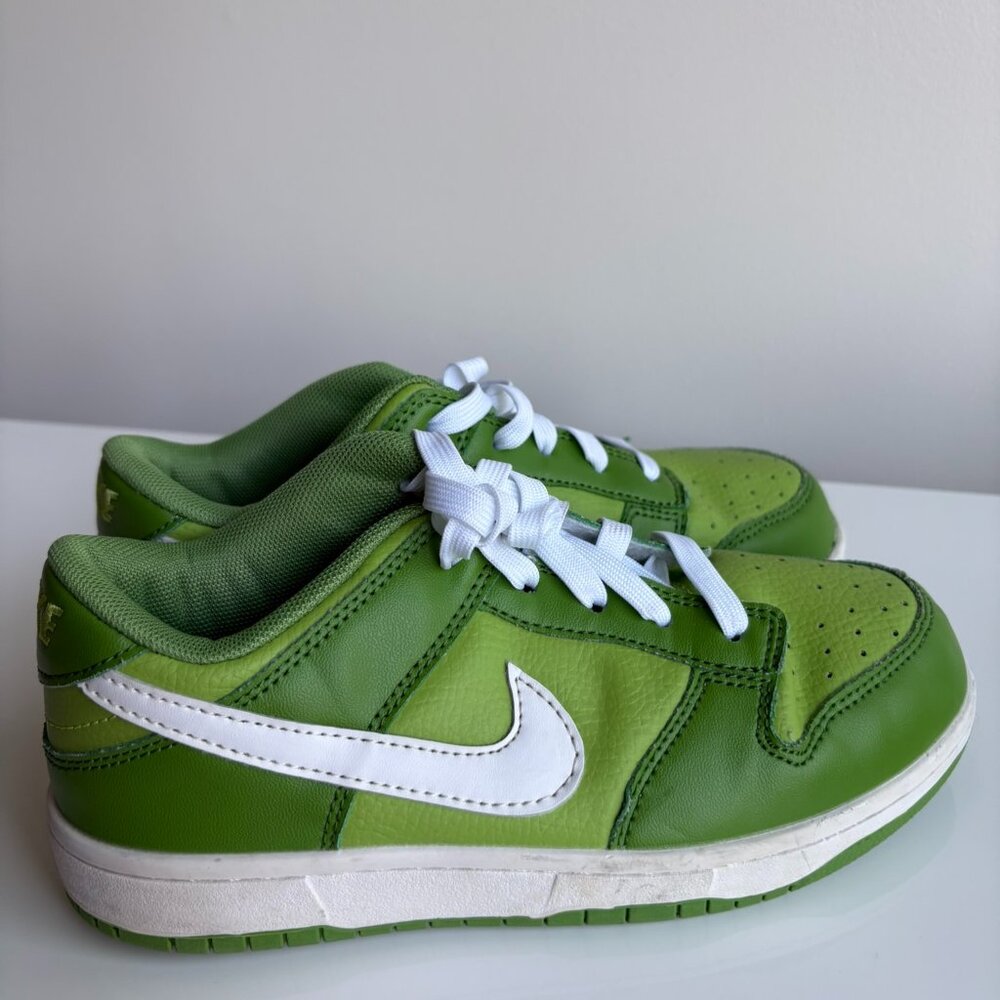 Nike Dunk Low GS Chlorophyll  - size 3Y